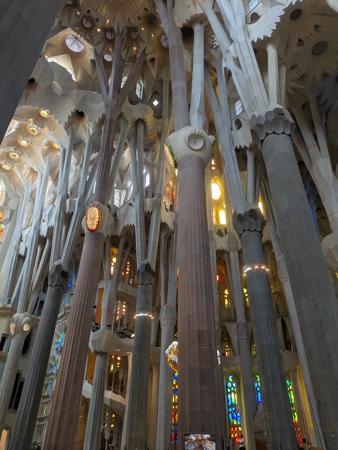 sagrada familia columns